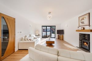 Photo 27- click for photo gallery